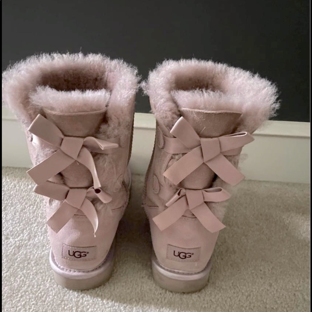 Ugg blush pink boots size 9 (they worked even for a size 8) like new!